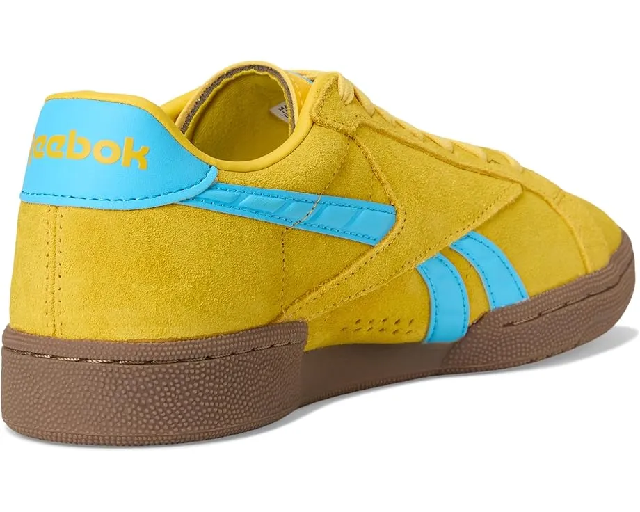 Кроссовки Reebok Club C Grounds UK с замшевым верхом и каучуковой подошвой