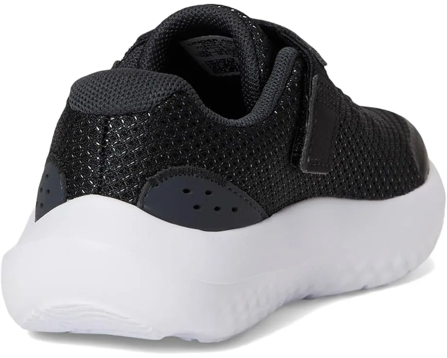 Первые шаги в детских кроссовках Under Armour Infant Surge 4 на липучке