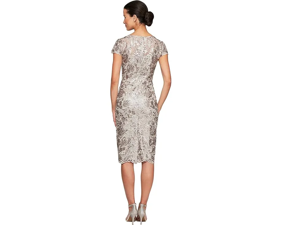 Короткое платье Alex Evenings с вышивкой пайетками и коротким рукавом
