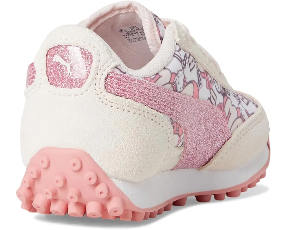 Кроссовки PUMA Kids Easy Rider Hello Kitty and Friends с дизайном Hello Kitty