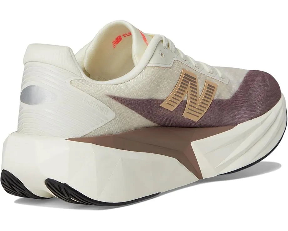 Тренировочные кроссовки New Balance FuelCell Rebel v5 с отзывчивой амортизацией