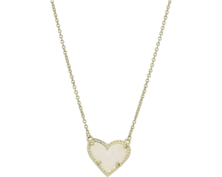 Короткое колье Kendra Scott Ari Heart с подвеской в виде сердца