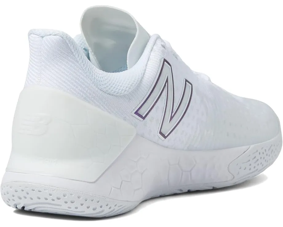 Кроссовки New Balance Fresh Foam Lav V2 с текстильным верхом и круглым носком