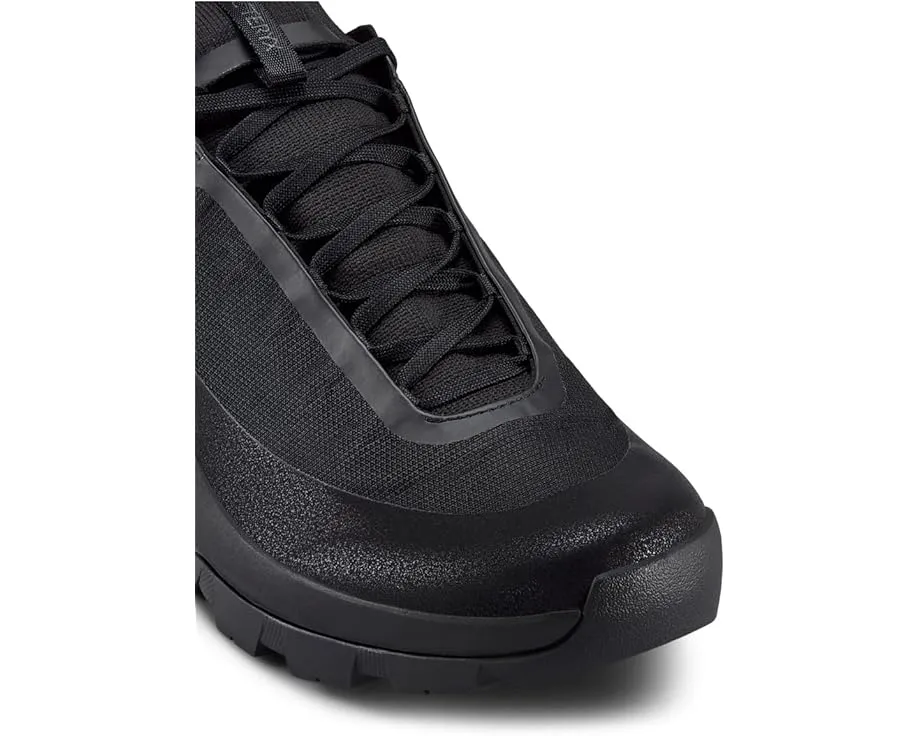 Треккинговые ботинки Arc'teryx Kragg с мембраной GORE-TEX и подошвой Vibram