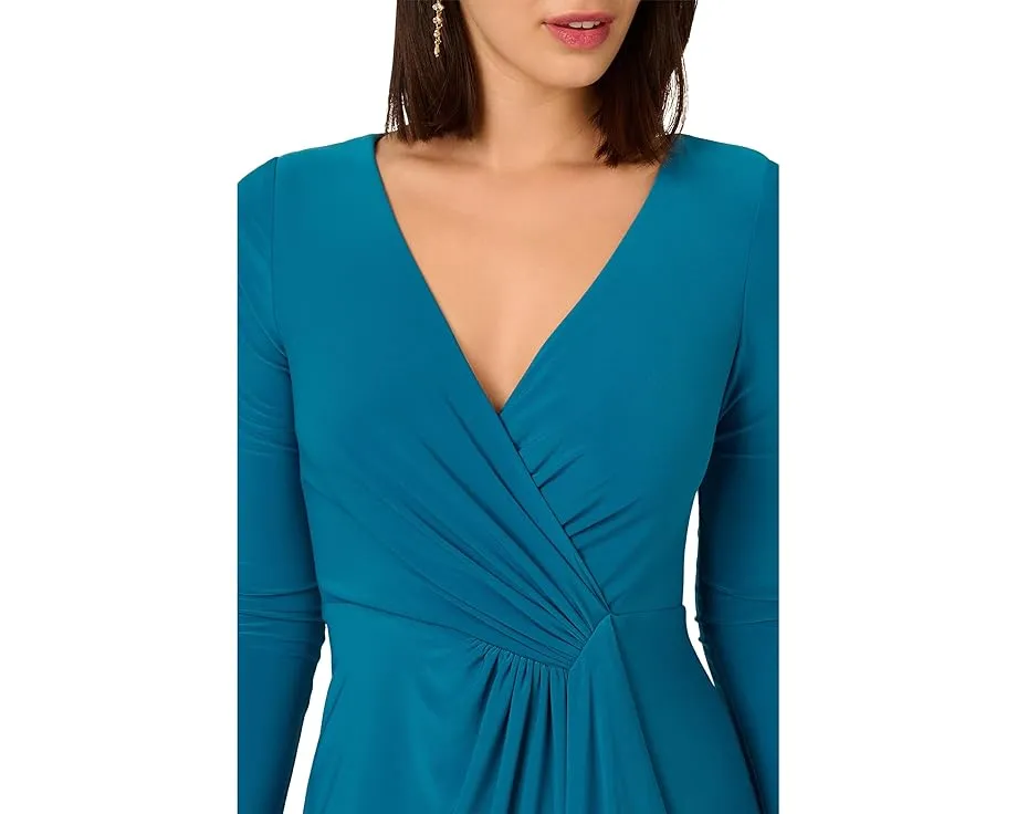 Короткое платье Adrianna Papell из джерси с драпировкой и V-образным вырезом