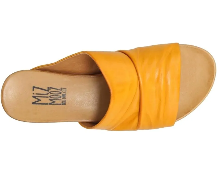 Сандалии Miz Mooz Aria с асимметричным дизайном и амортизирующей стелькой