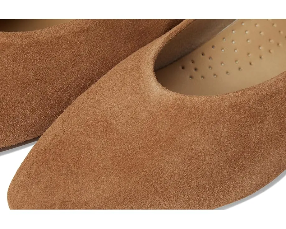 Туфли Vaneli Gracie с острым носком и поддержкой свода стопы