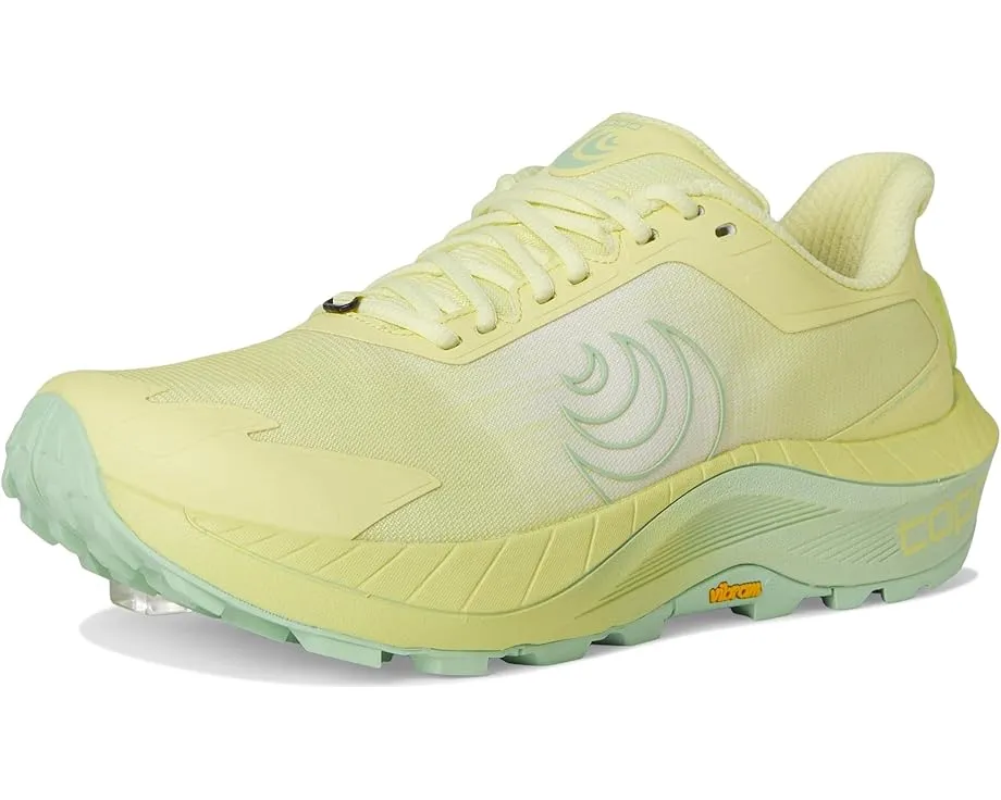 Трейловые кроссовки Topo Athletic MTN Racer 4 с системой гетр и подошвой Vibram Megagrip