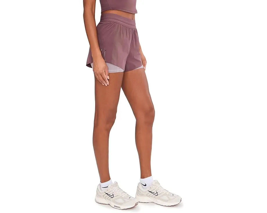 Беговые шорты Nike Swift 2-в-1 с технологией Dri-FIT