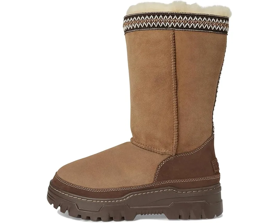 UGG Classic Tall TrailGazer с водонепроницаемой овчиной и подошвой White Spider Rubber