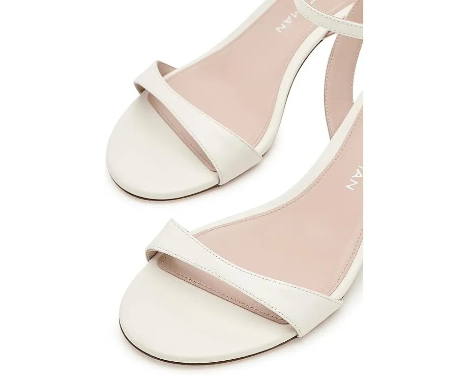 Босоножки Kellie Sandals 50 Stuart Weitzman на каблуке 5 см кремового цвета