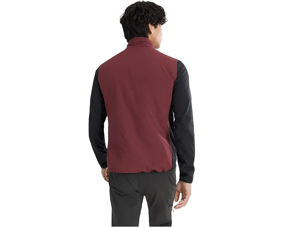 Легкий утепленный жилет Arc'teryx Atom с влагостойкой тканью