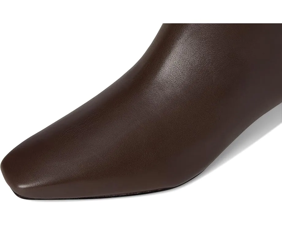 Высокие сапоги Vince Harlan с квадратным носком на удобном каблуке