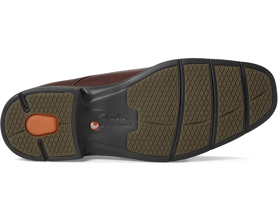 Clarks Un Kendric Way с кожаным верхом и круглым носком