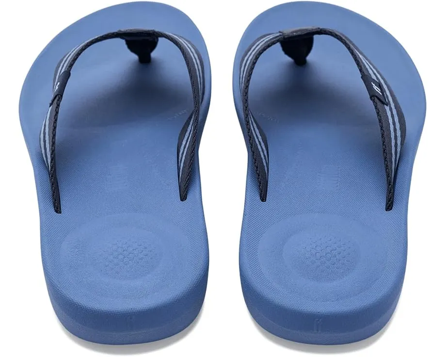 Шлепанцы FitFlop Iqushion с двумя полосками и перепонками