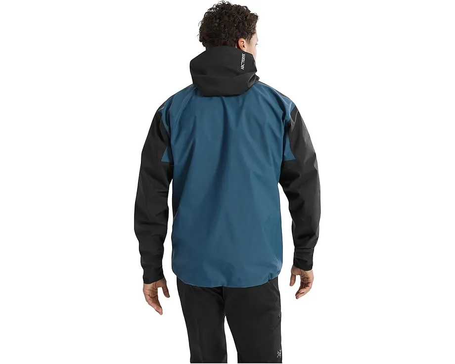 Куртка Arc'teryx Beta с технологией GORE-TEX и встроенным отражателем RECCO