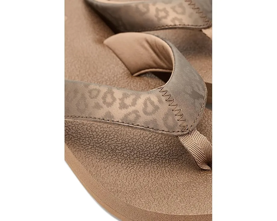 Сандалии Sanuk Yoga Mat II Leather с узором леопарда