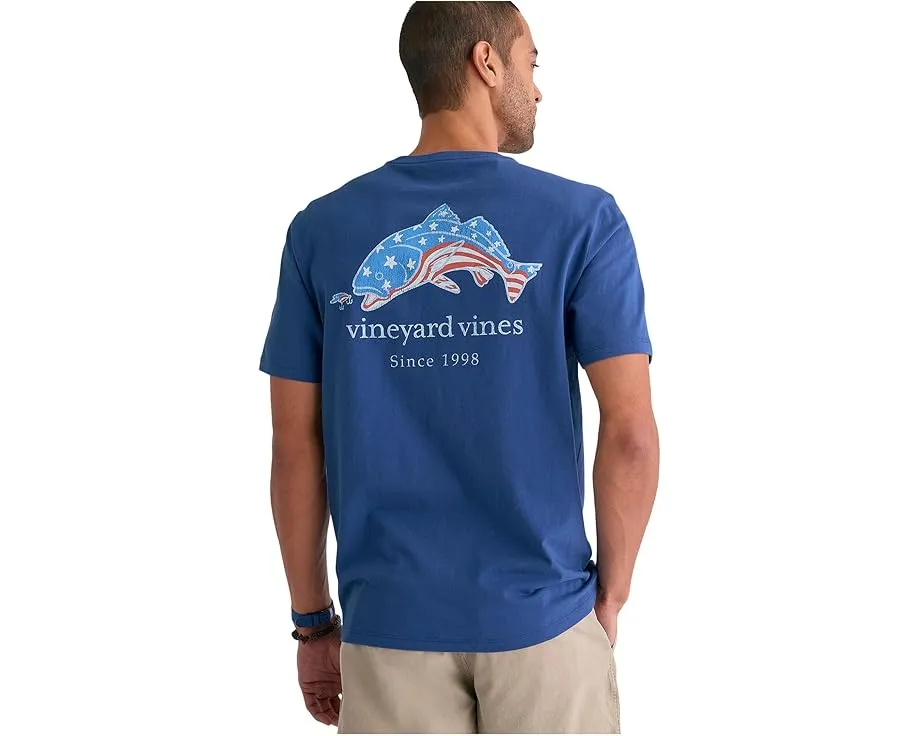 Футболка Vineyard Vines Flag Red Fish с карманом и принтом