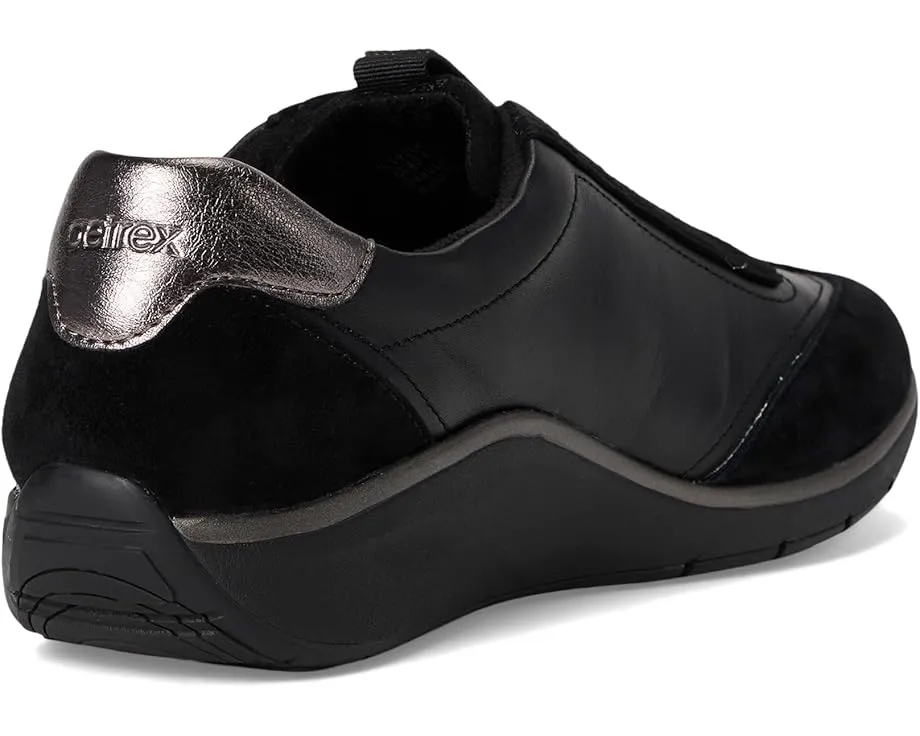 Кроссовки Aetrex Megan слипоны с платформой и декоративной вставкой