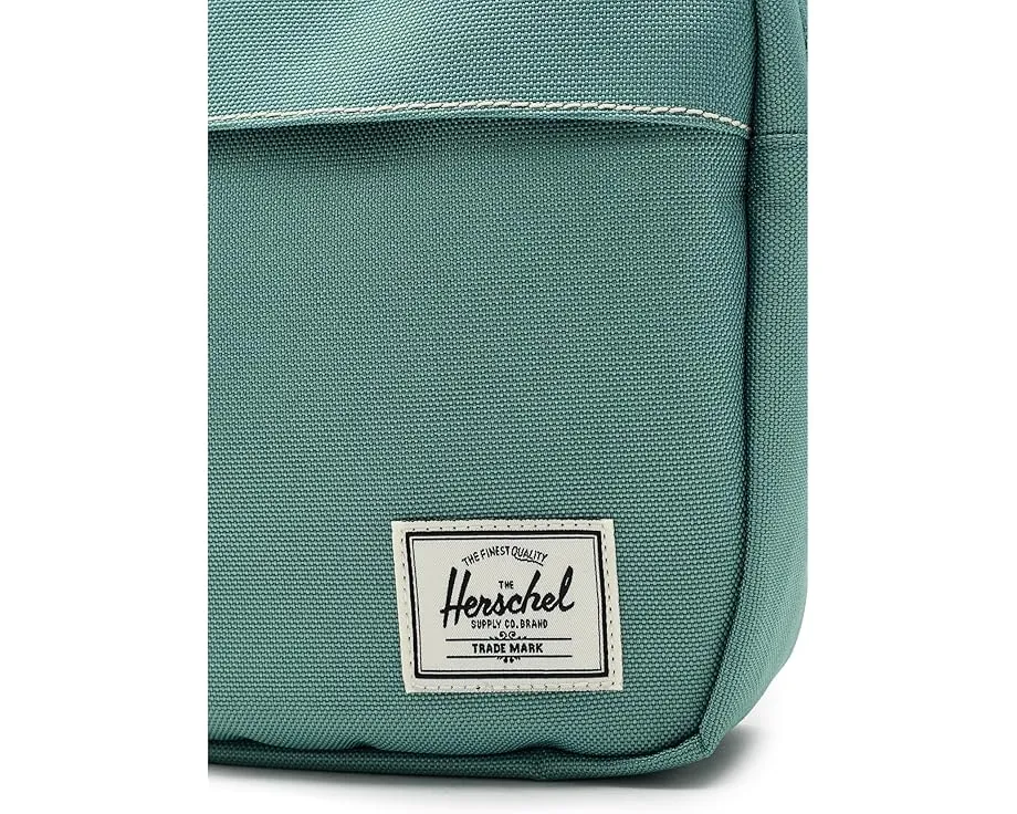 Кросс-боди Herschel Classic из переработанных материалов