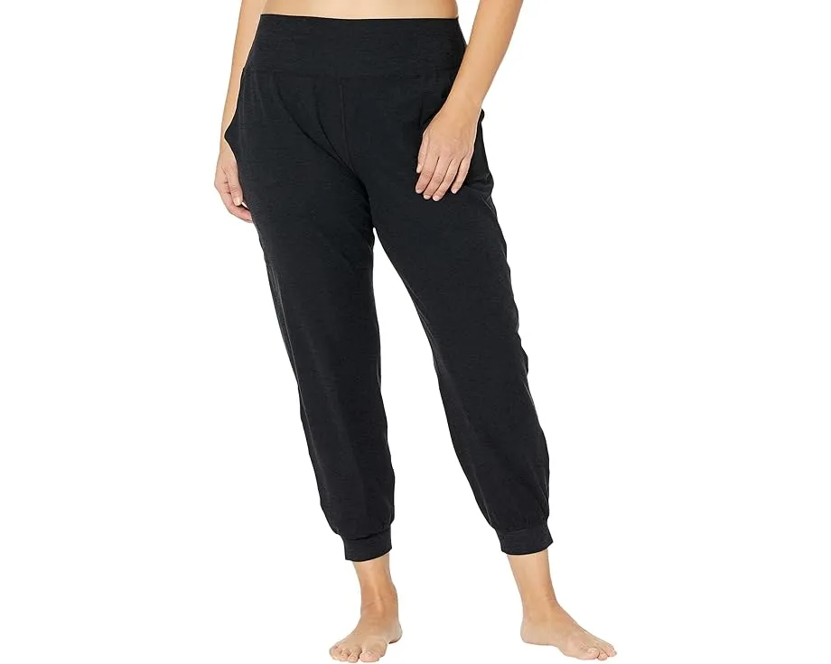 Джоггеры Beyond Yoga Plus Size Spacedye Midi с эластичным поясом