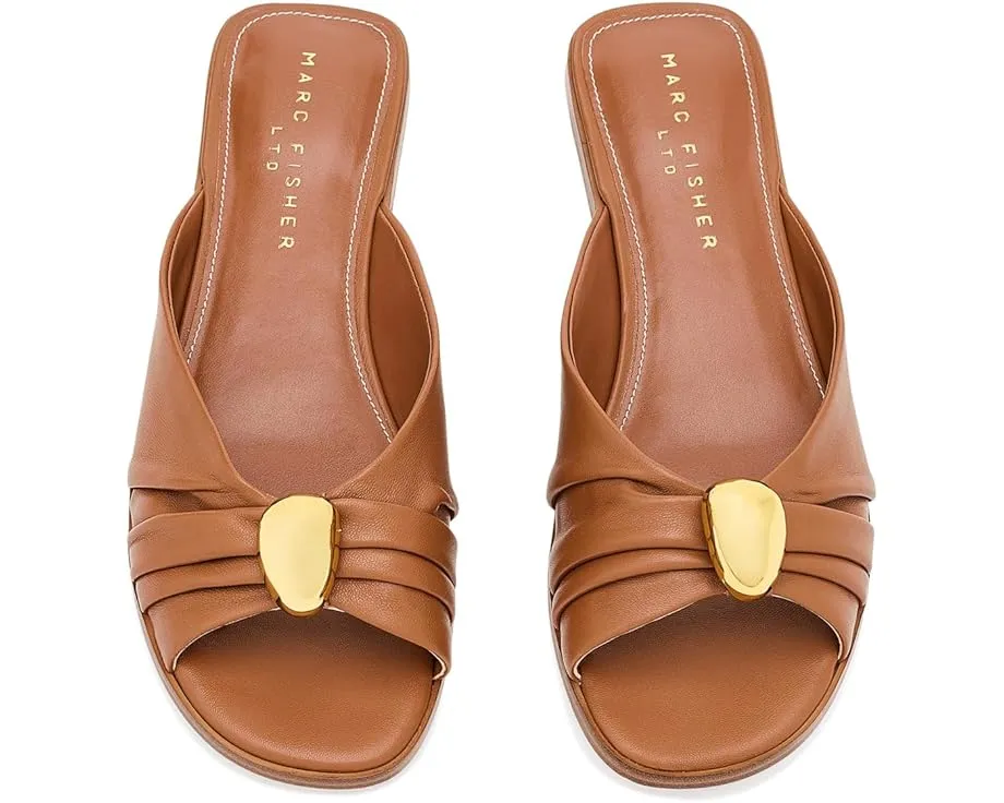 Сандалии Dalani с плиссированным декором от Marc Fisher LTD