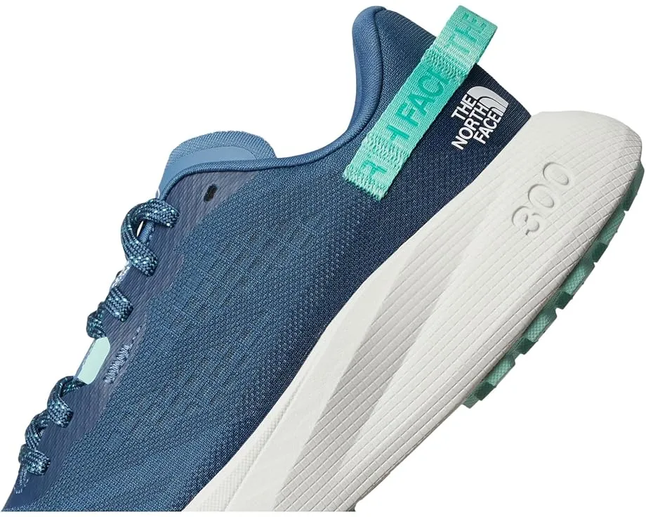 Кроссовки Altamesa 300 от The North Face с водозащитой и амортизацией