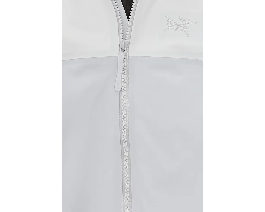 Куртка Beta AR Arc'teryx для женщин с мембраной GORE-TEX Pro