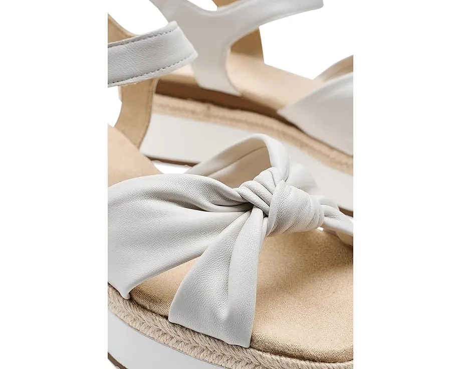 Босоножки Ekon от Vaneli с квадратным носком и застежкой на липучке