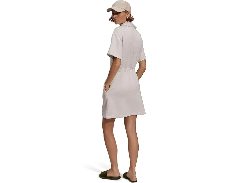 Платье Sophie от Varley с капюшоном и регулируемым шнурком на талии