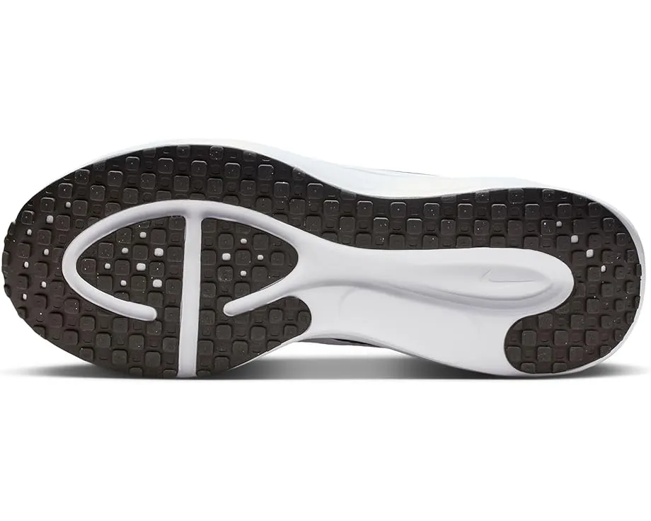 Nike Revolution 8 с мягкой амортизацией для начинающих бегунов