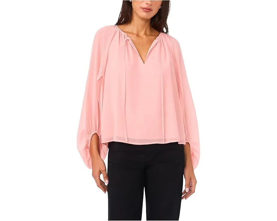 Блузка с объемными рукавами от Vince Camuto с V-образным вырезом
