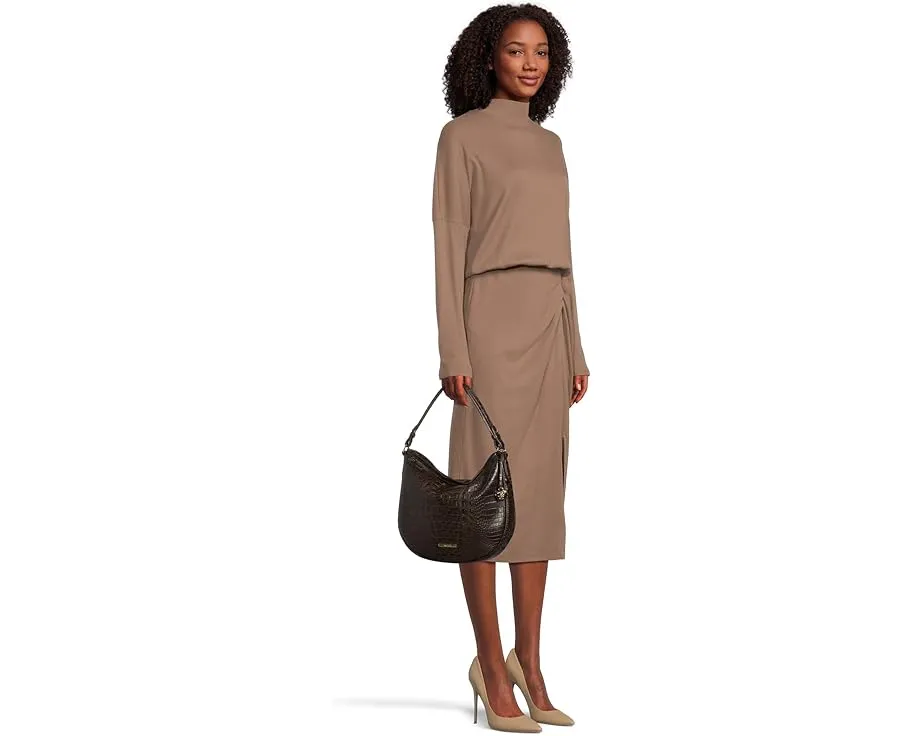 Сумка через плечо Small Kathleen с драпированным силуэтом и карманом для ручек Brahmin