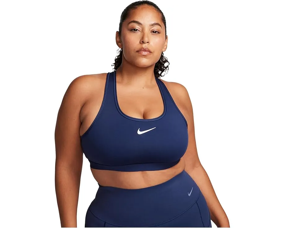 Спортивный бюстгальтер Nike Swoosh со средней поддержкой и вшитыми чашками