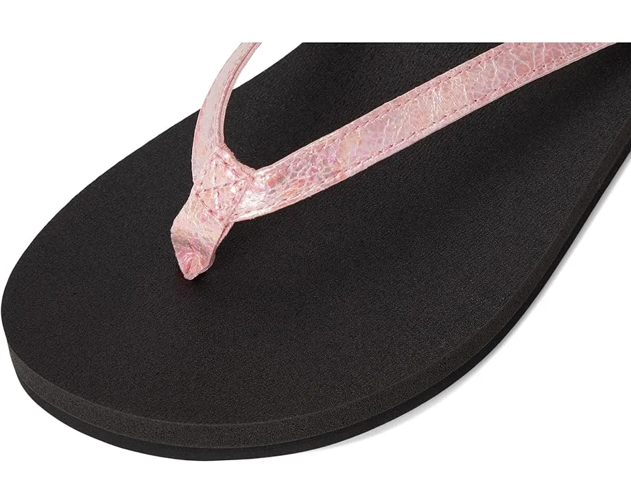 Сланцы Sanuk Yoga Joy II Iridescent с металлическим верхом и стелькой из пены с эффектом памяти