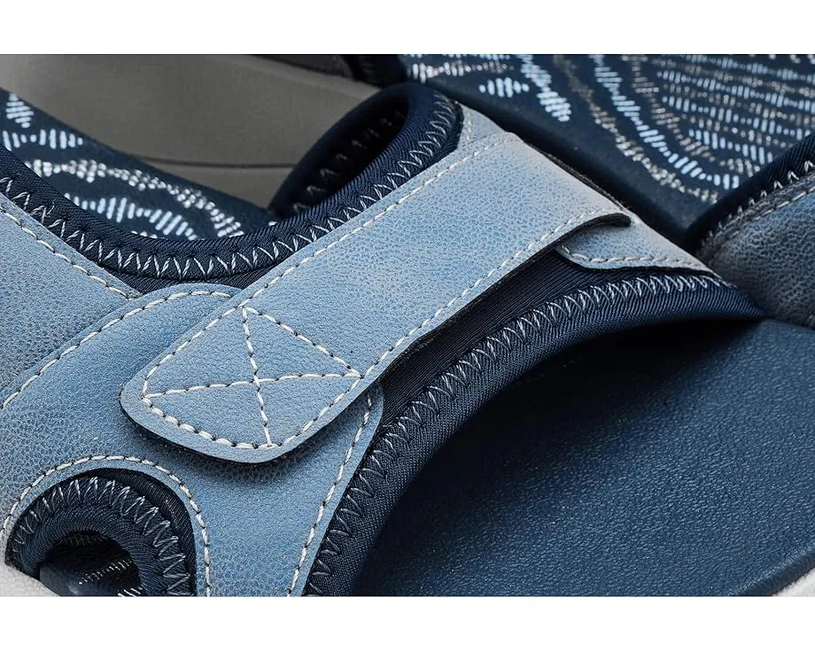 Сандалии Mira Bay на платформе с застежкой на липучке от Clarks