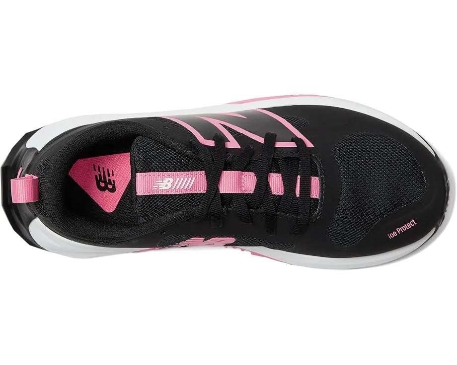 Детские кроссовки New Balance FUELCELL PLAY на шнурках с защитой носка