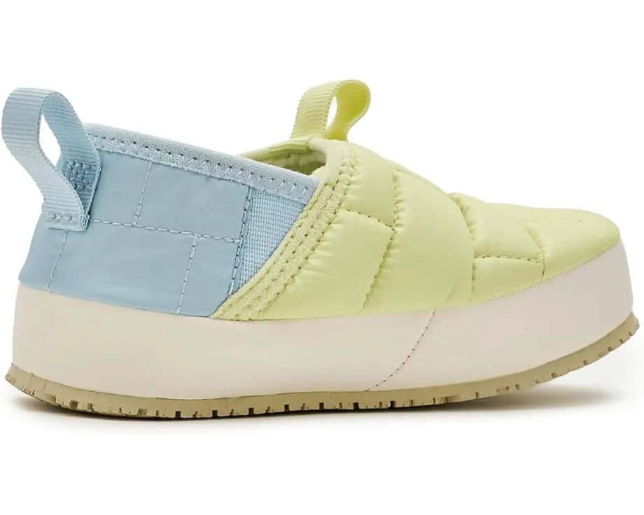 Детские утепленные тапочки The North Face Kids Thermoball Traction Mule II с подошвой из переработанной резины