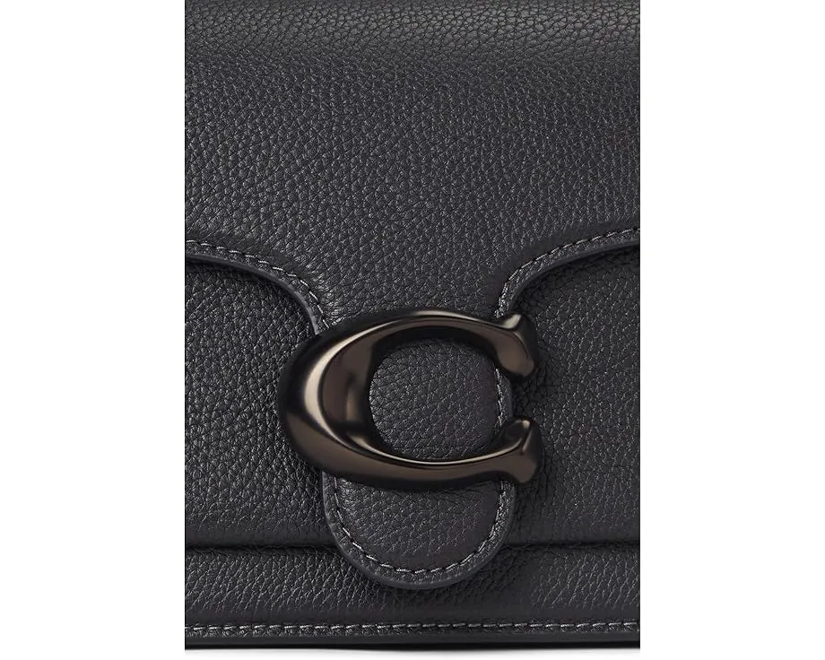 Сумка через плечо COACH Polished Pebble Leather Tabby 26 с фирменной фурнитурой