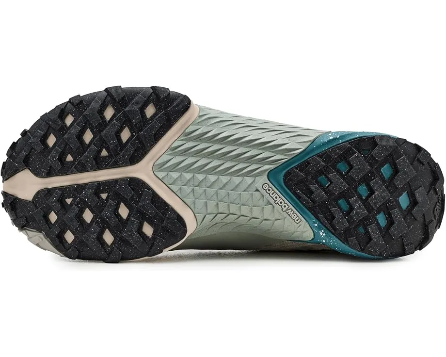 Кроссовки New Balance Minimus Trail v1 с технологией FuelCell для трейла