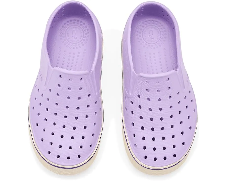 Кроссовки Miles Native Shoes на литой подошве с перфорацией