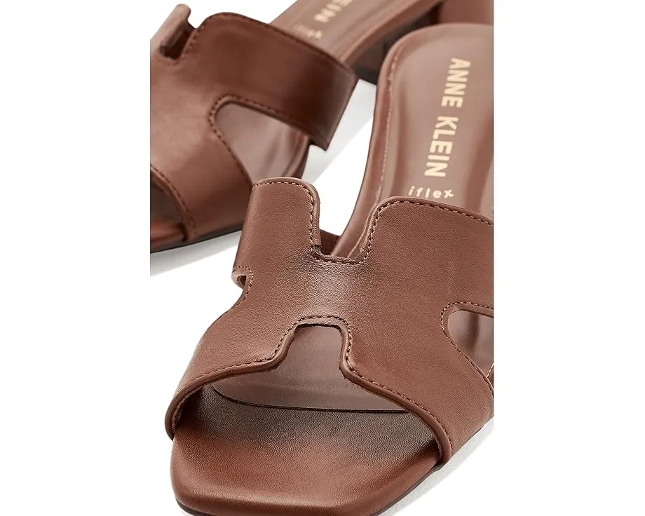Босоножки Delphine от Anne Klein на каблуке