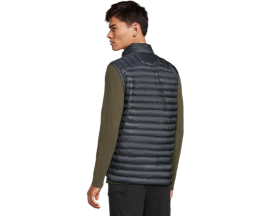 Пуховый жилет Ghost Whisperer от Mountain Hardwear с утеплителем 800 fill