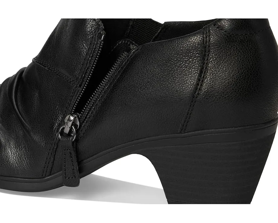 Туфли Clarks Emily 2 Braley с миндалевидным носком и молнией