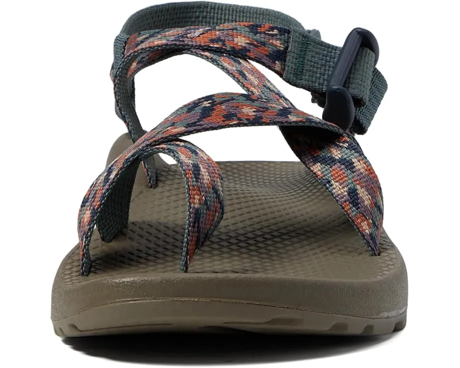 Сандалии Chaco Z2 Classic с регулируемыми ремешками и стелькой LUVSEAT