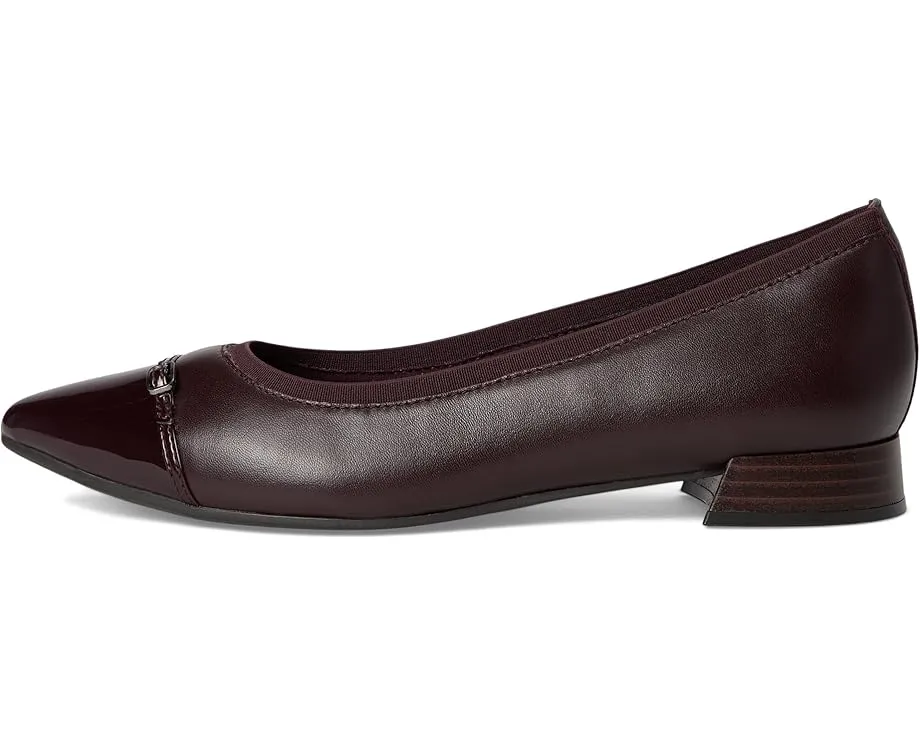 Балетки Natalyn Dusk от Clarks с заостренным носком и пряжкой
