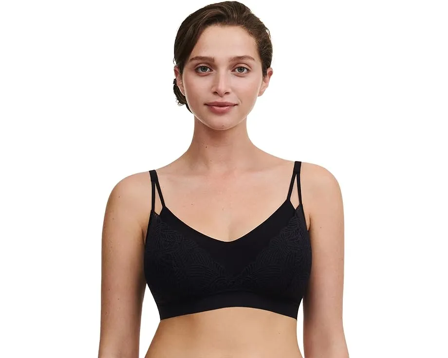 Бюстгальтер-бралетт Chantelle Soft Stretch Lace из кружева с мягкой поддержкой