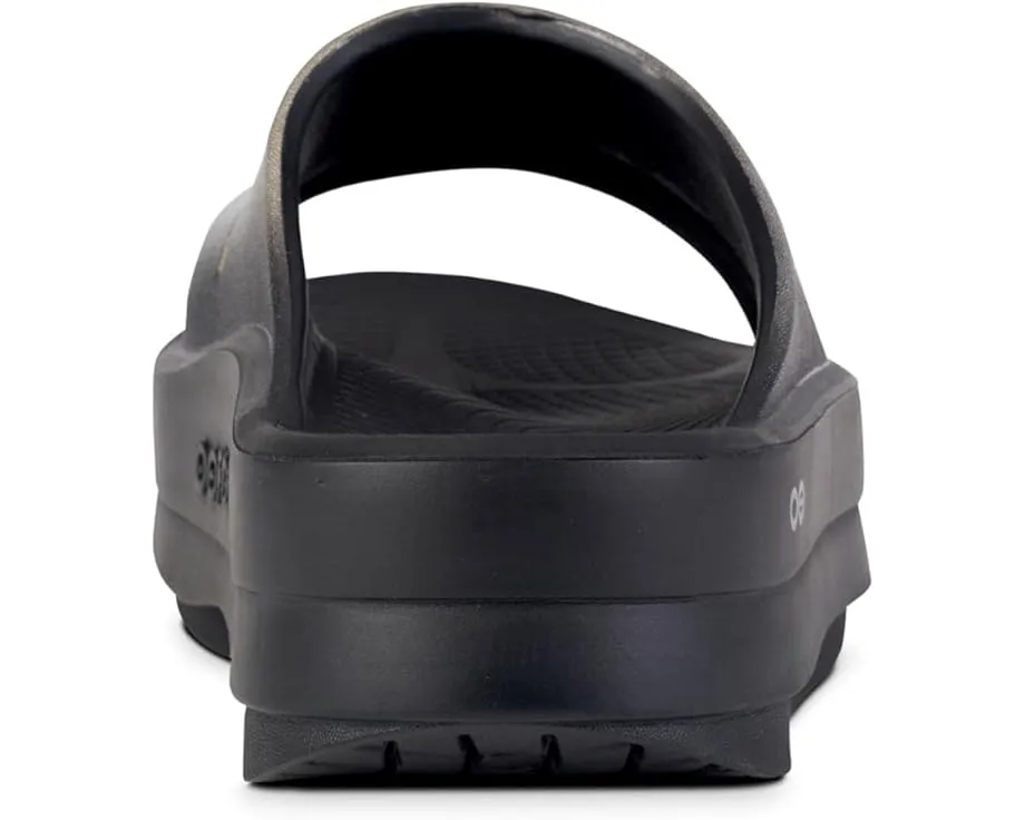 Сланцы OOFOS OOmega OOahh Luxe Slide с технологией OOfoam