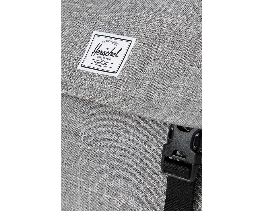 Маленькая сумка-мессенджер Herschel Supply Co. Cove