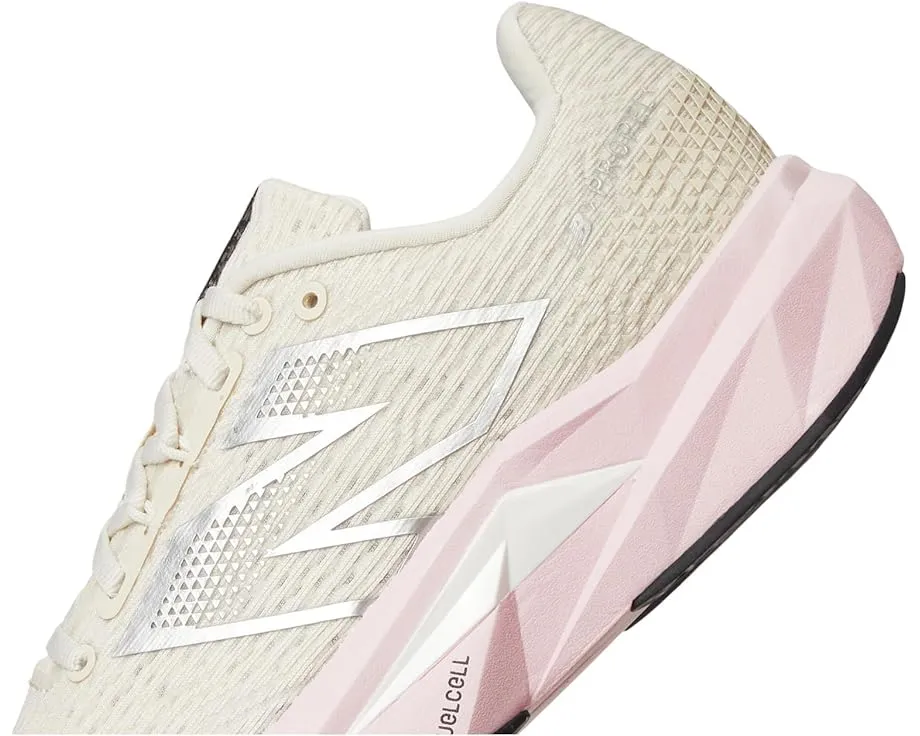 Повседневные тренировочные кроссовки New Balance FuelCell Propel v5 с TPU пластиной